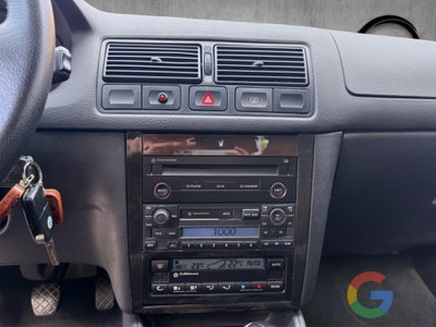 Volkswagen Golf 1.8 turbo 20V cat 3p. GTI (12)