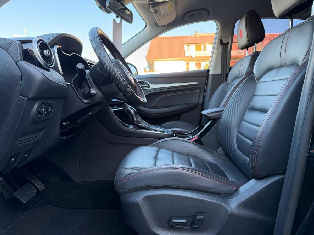 Mg ZS ZS 1.0 Luxury (11)