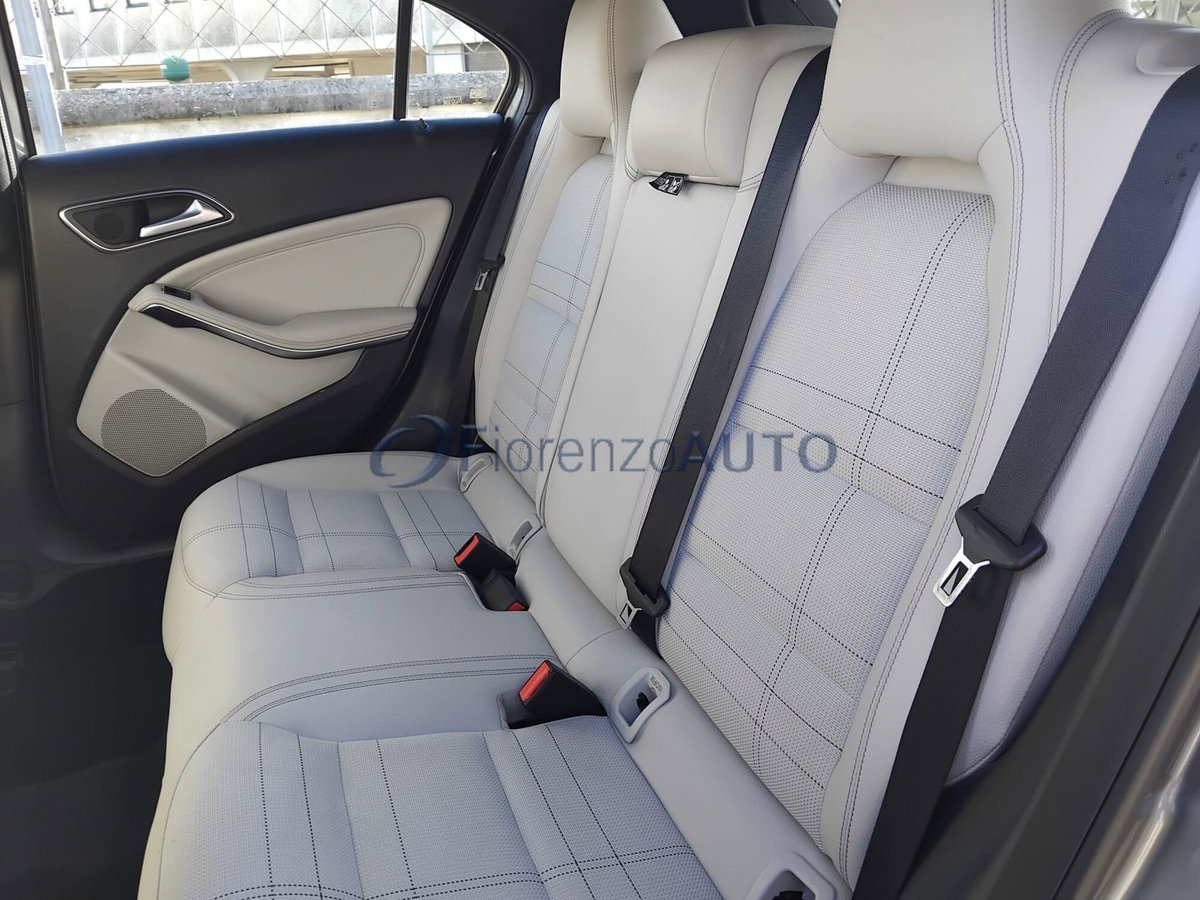 Mercedes-Benz Classe A 180 CDI Premium (15)