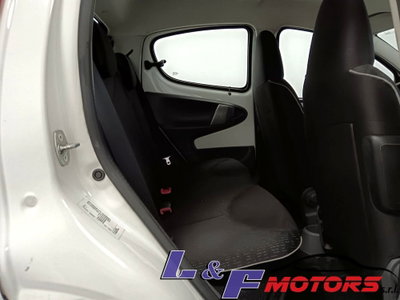 Peugeot 107 68CV 5p. Desir (15)