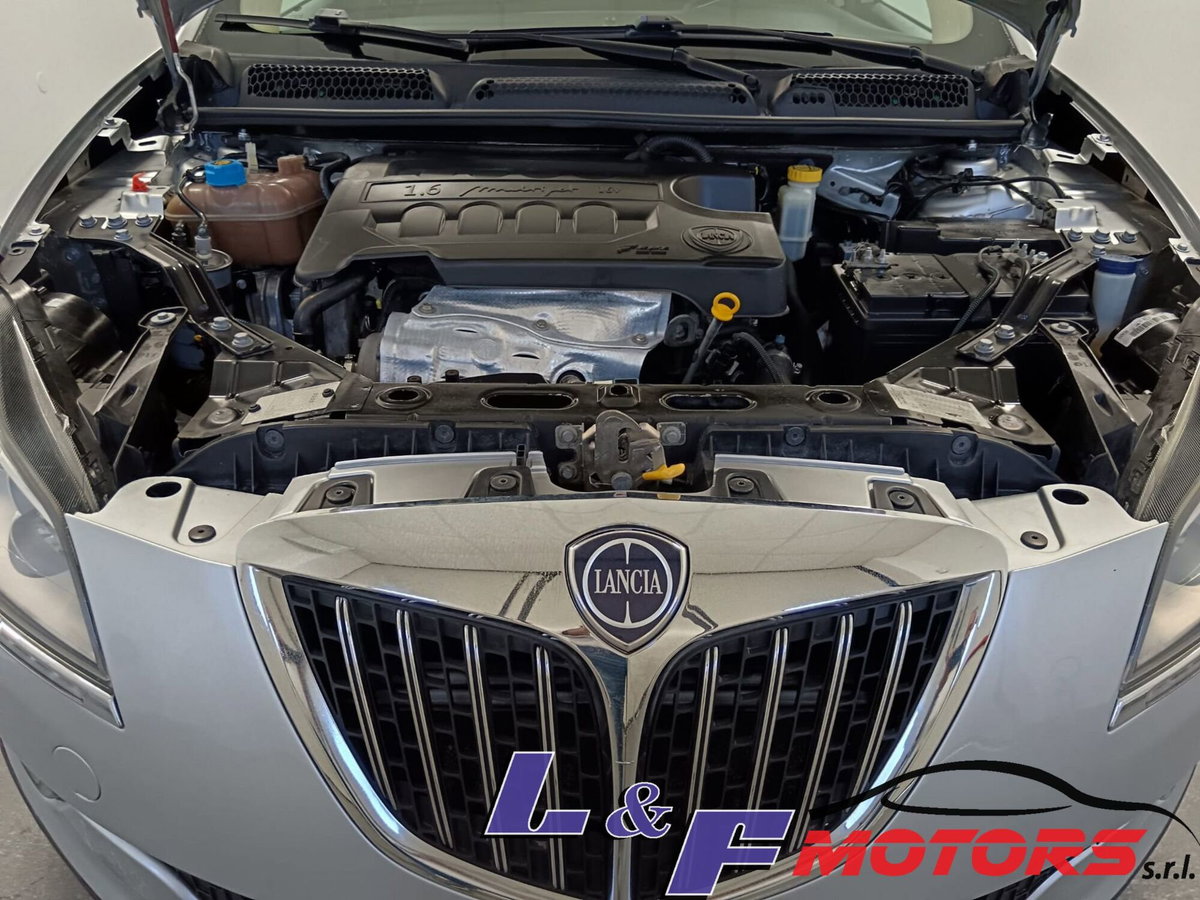 Lancia Delta 1.6 MJT DPF Oro (18)