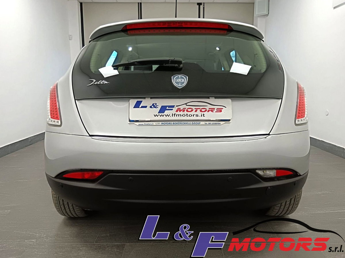 Lancia Delta 1.6 MJT DPF Oro (6)