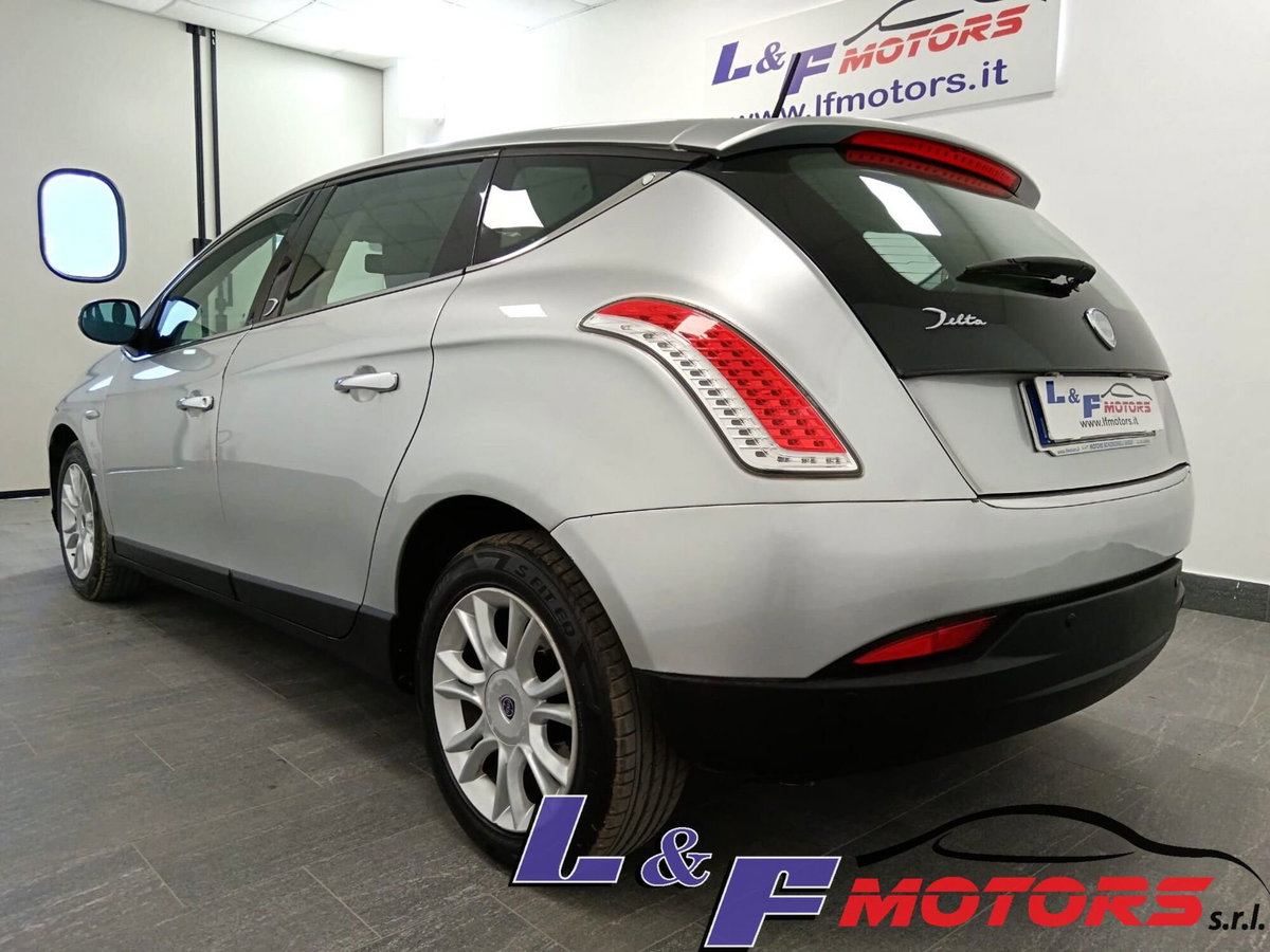 Lancia Delta 1.6 MJT DPF Oro (7)