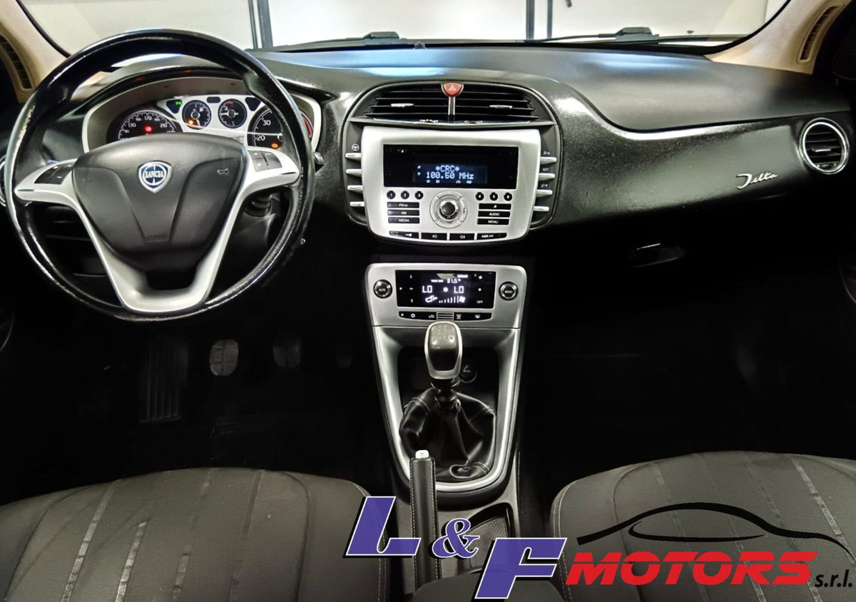 Lancia Delta 1.6 MJT DPF Oro (9)