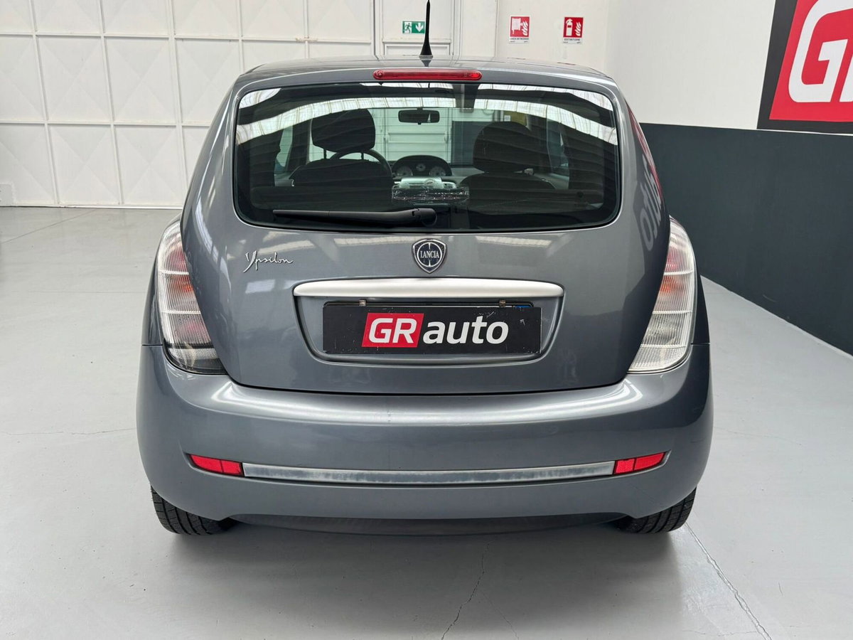 Lancia Ypsilon 1.2 Versus (6)