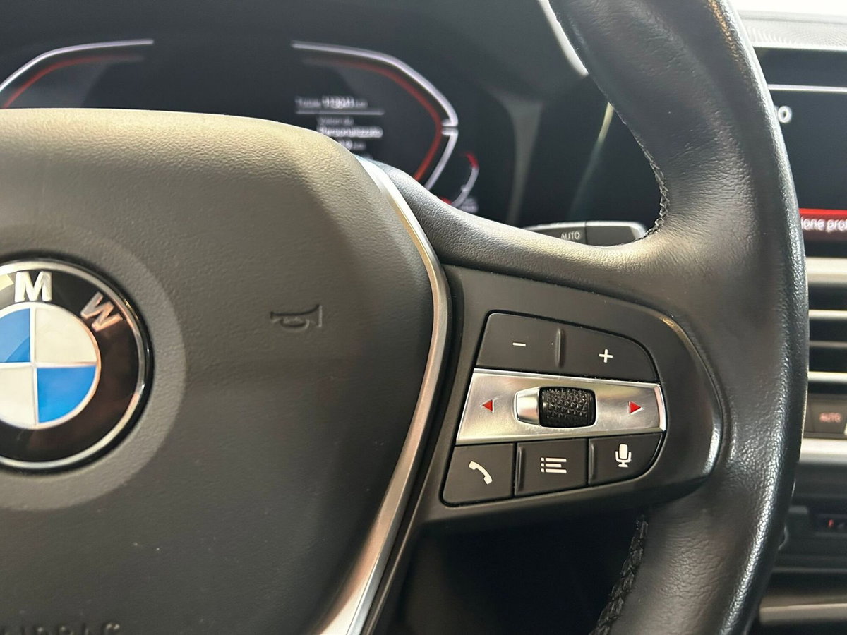 BMW Serie 3 Touring 318d  mhev 48V auto (14)