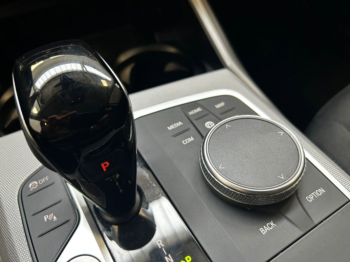 BMW Serie 3 Touring 318d  mhev 48V auto (16)