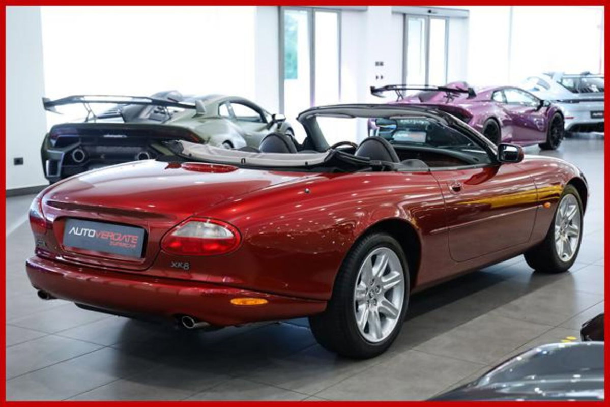 Jaguar XK8 4.0 Convertibile (7)