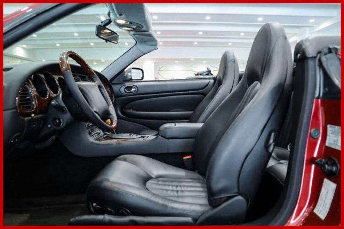 Jaguar XK8 4.0 Convertibile (8)