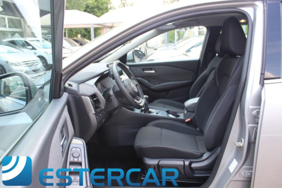 Nissan Qashqai 1.3 mhev N-Connecta 2wd 140cv (17)