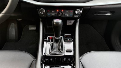 Jeep Compass 1.3 T4 190CV PHEV AT6 4xe Limited (13)