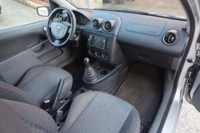 Ford Fiesta 1.4 TDCi 3p. Zetec (14)