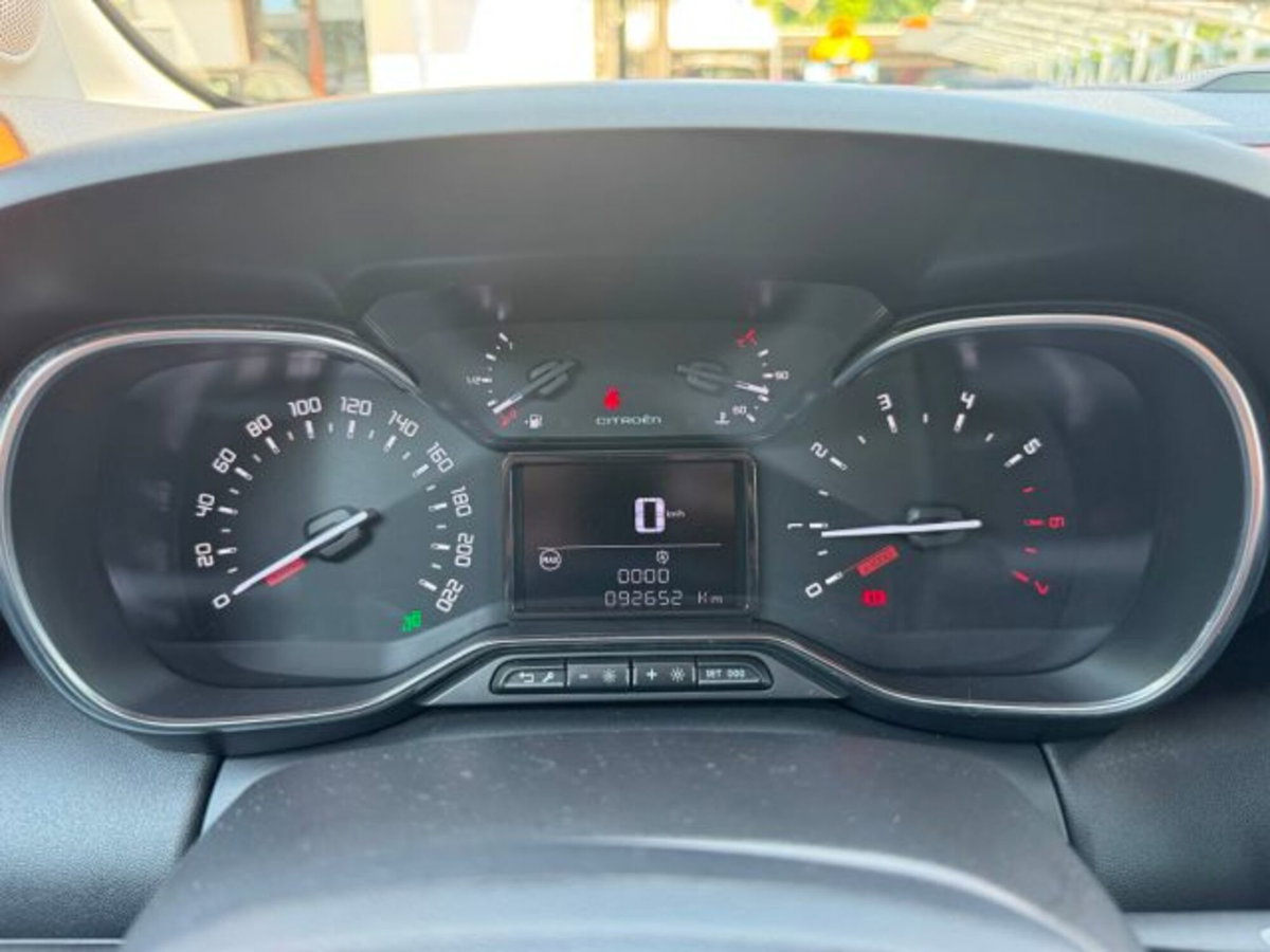 Citroen C3 Aircross PureTech 110 S&S Shine (9)
