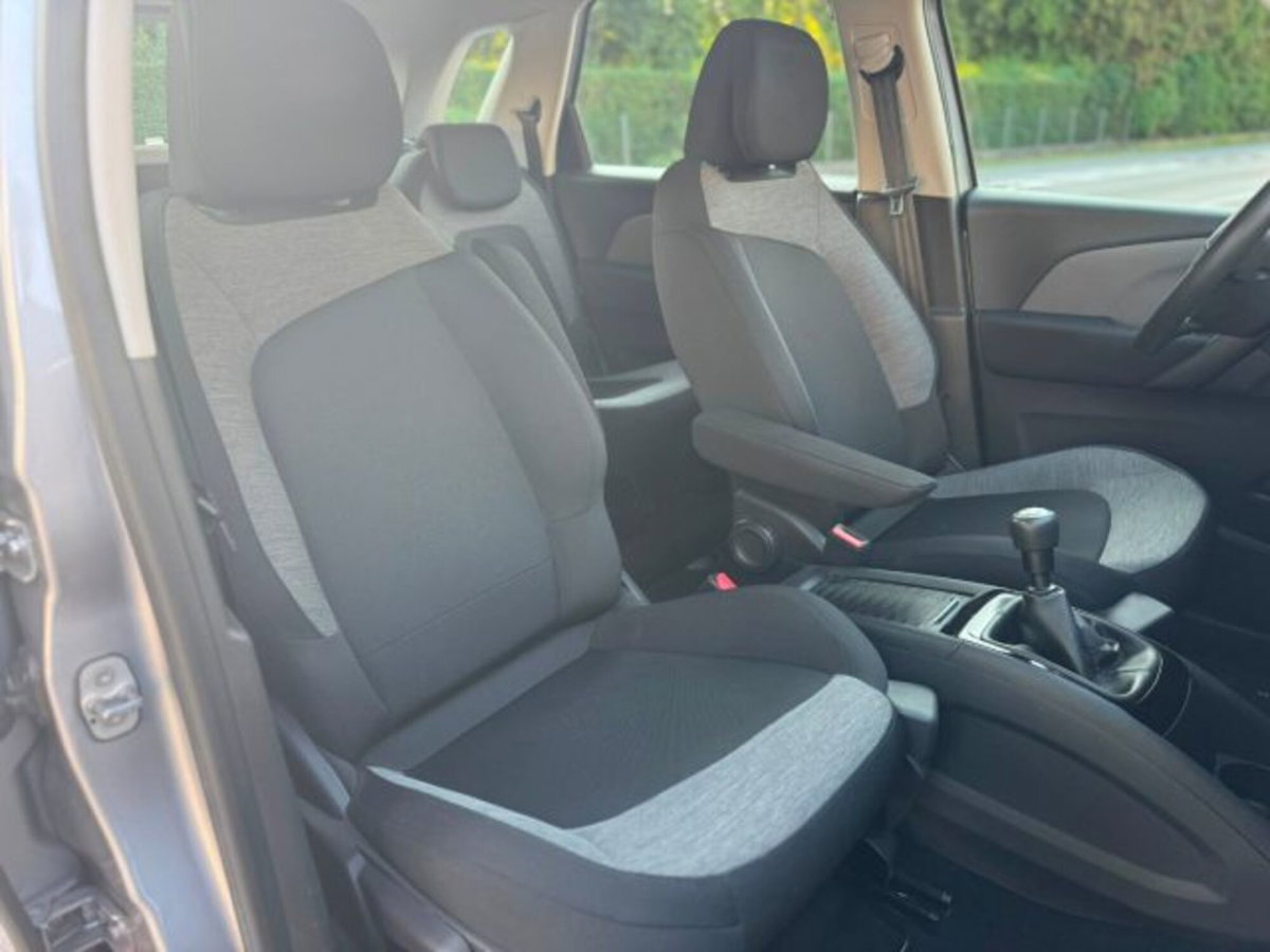 Citroen C4 SpaceTourer Space  PureTech 130 S&S Feel (14)