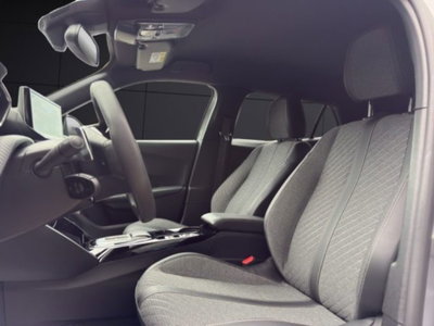 Peugeot 2008 1.2 hybrid Active 136cv e-dcs6 (9)