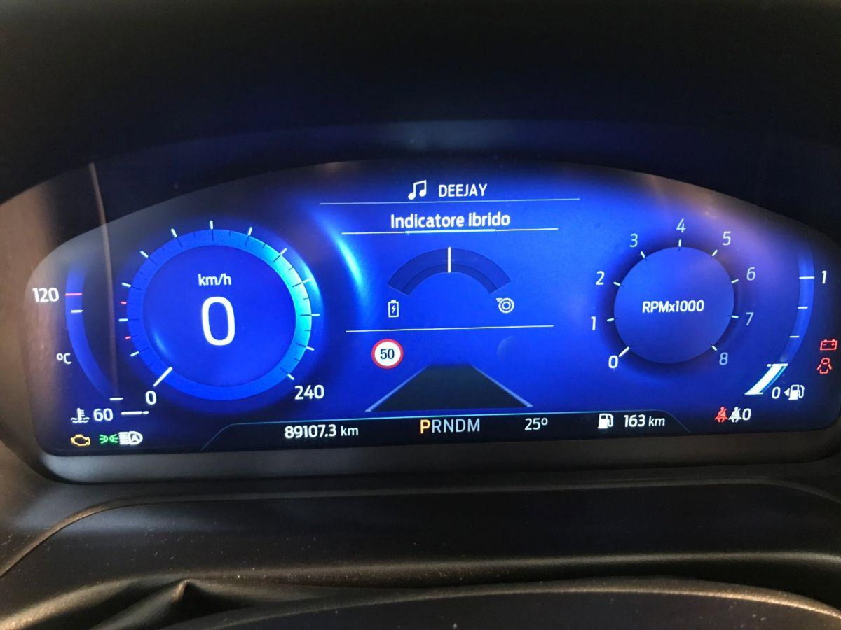 Ford Puma 1.0 EcoBoost Hybrid 125 CV S&S aut. Titanium X (8)