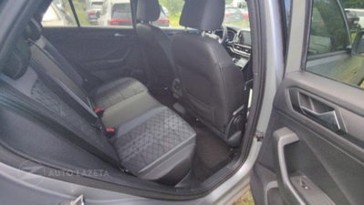 Volkswagen T-Roc 1.5 tsi R-Line dsg (5)