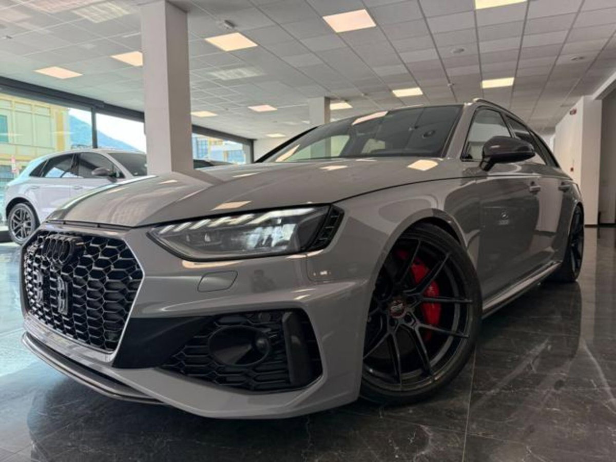 Audi RS 4 Avant 4