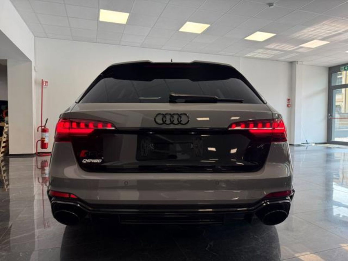 Audi RS 4 Avant 4 (6)