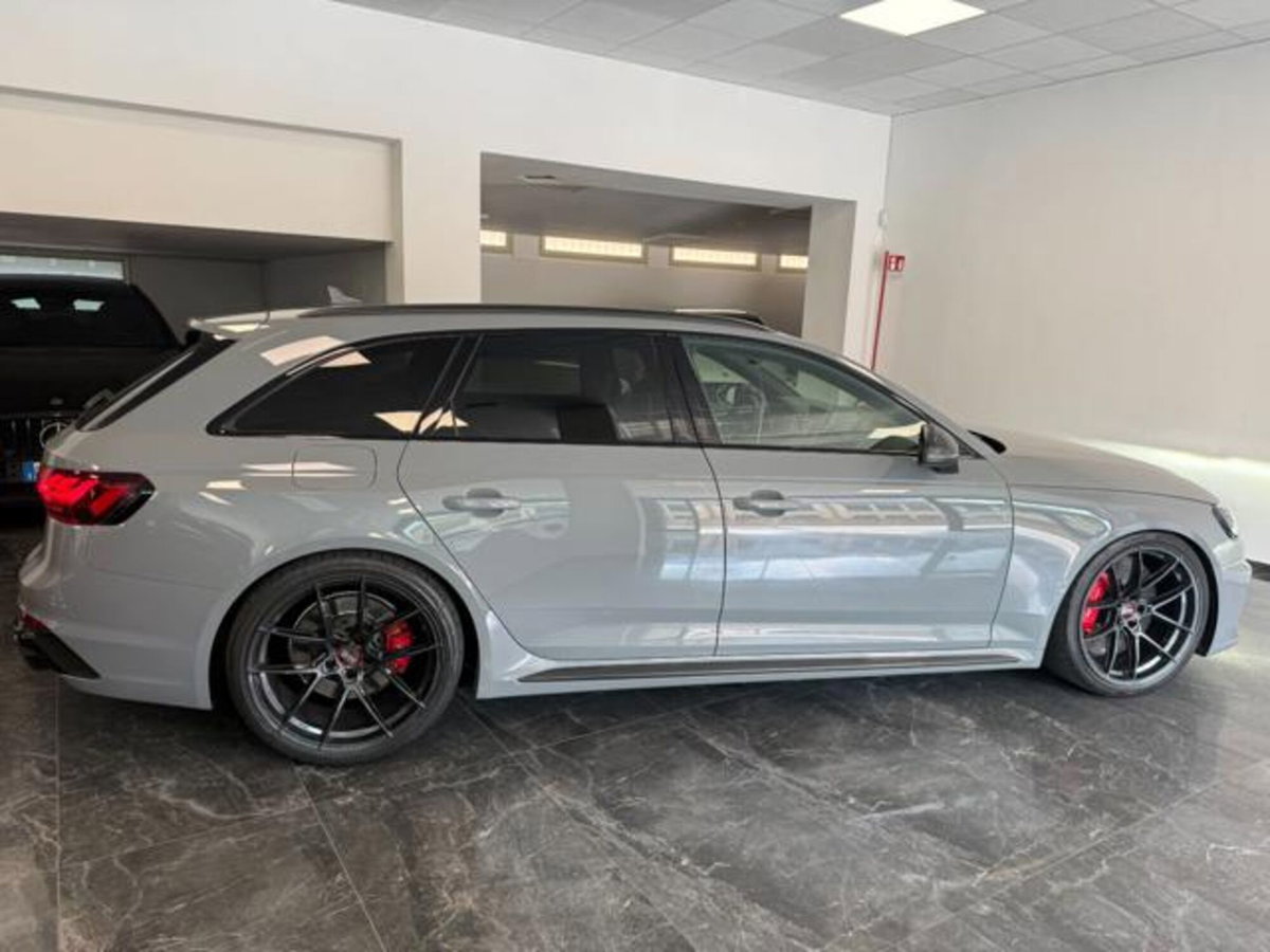 Audi RS 4 Avant 4 (9)
