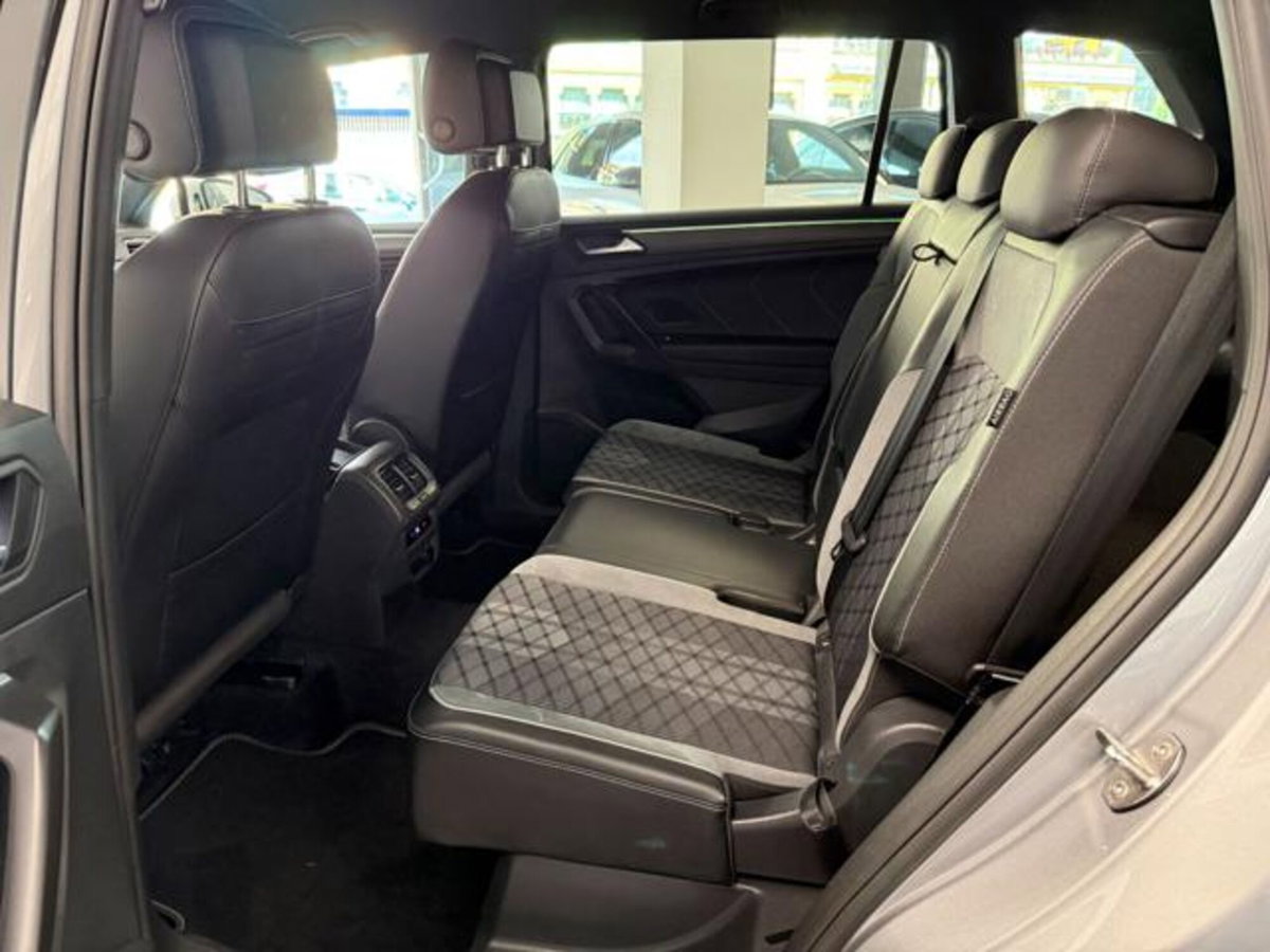 Volkswagen Tiguan Allspace 1.5 tsi R-Line 7p.ti dsg (15)