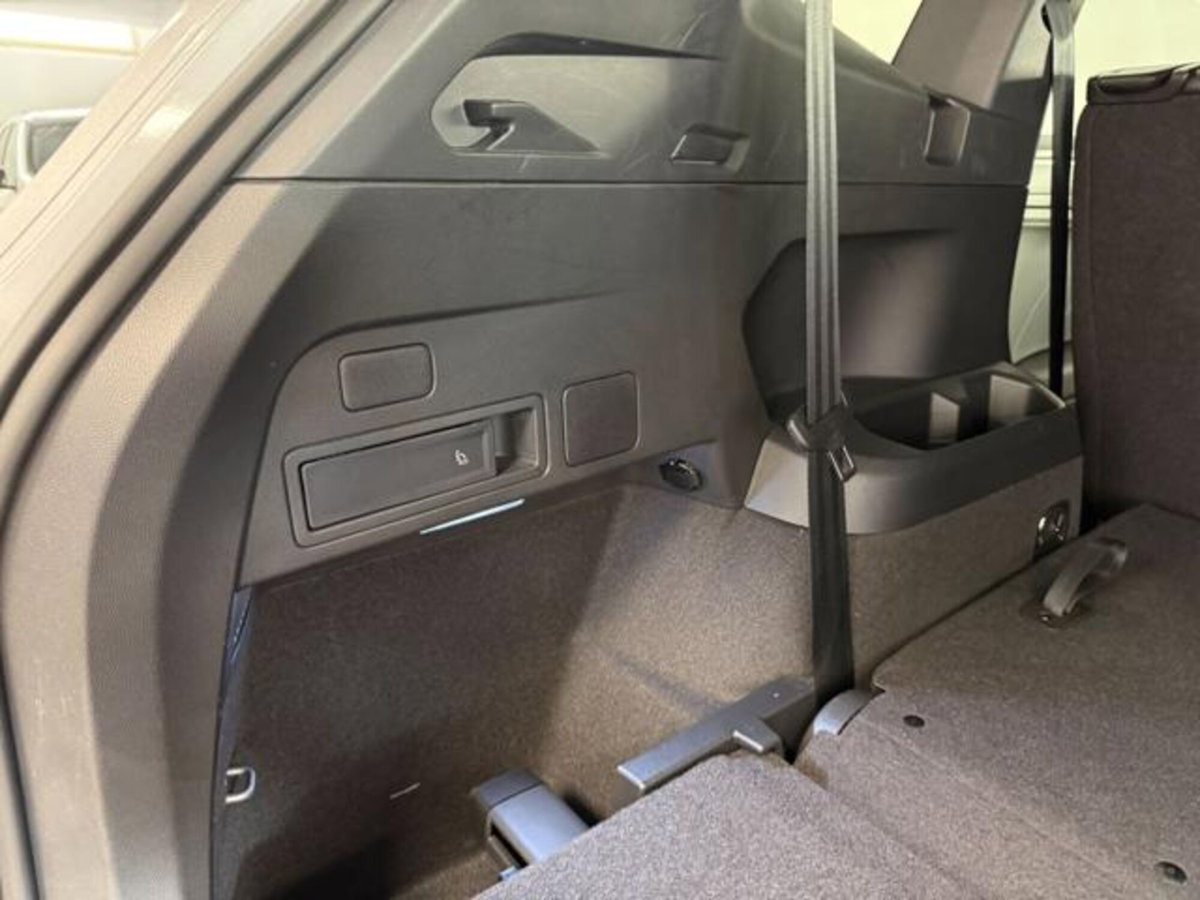 Volkswagen Tiguan Allspace 1.5 tsi R-Line 7p.ti dsg (19)