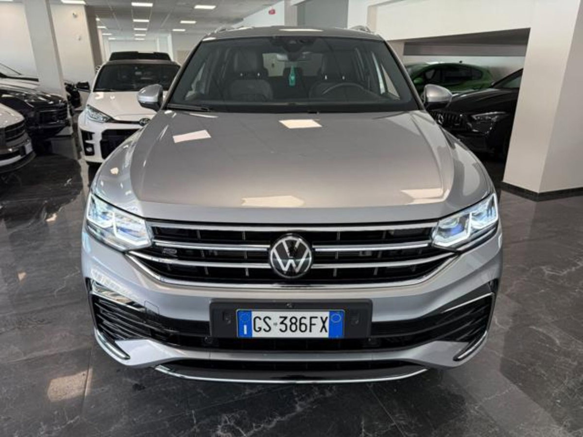 Volkswagen Tiguan Allspace 1.5 tsi R-Line 7p.ti dsg (3)