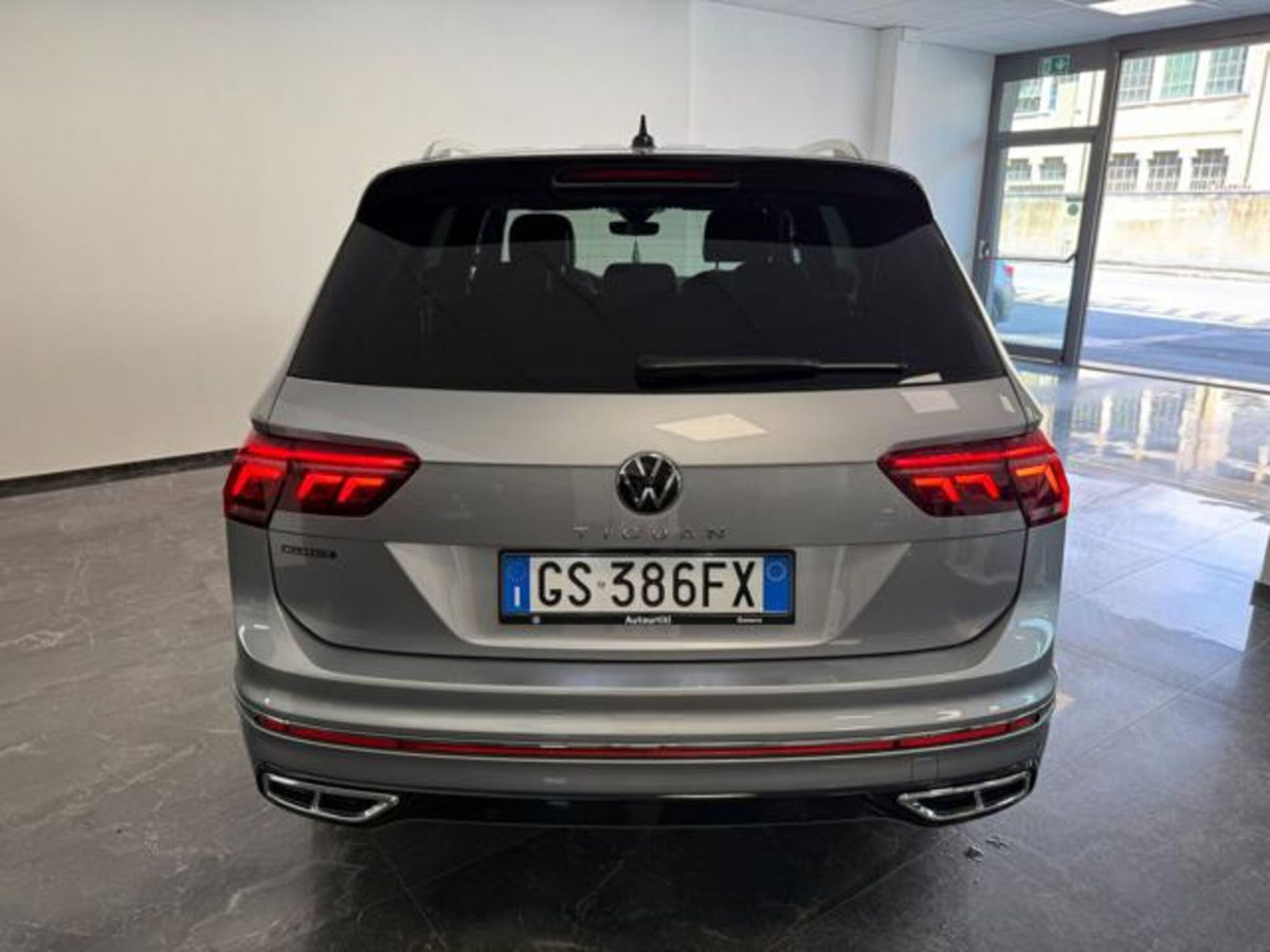 Volkswagen Tiguan Allspace 1.5 tsi R-Line 7p.ti dsg (4)