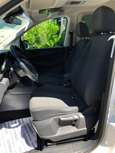 Volkswagen Caddy 2.0 TDI 102 CV (13)