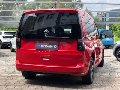 Volkswagen Caddy 2.0 TDI 102 CV (9)