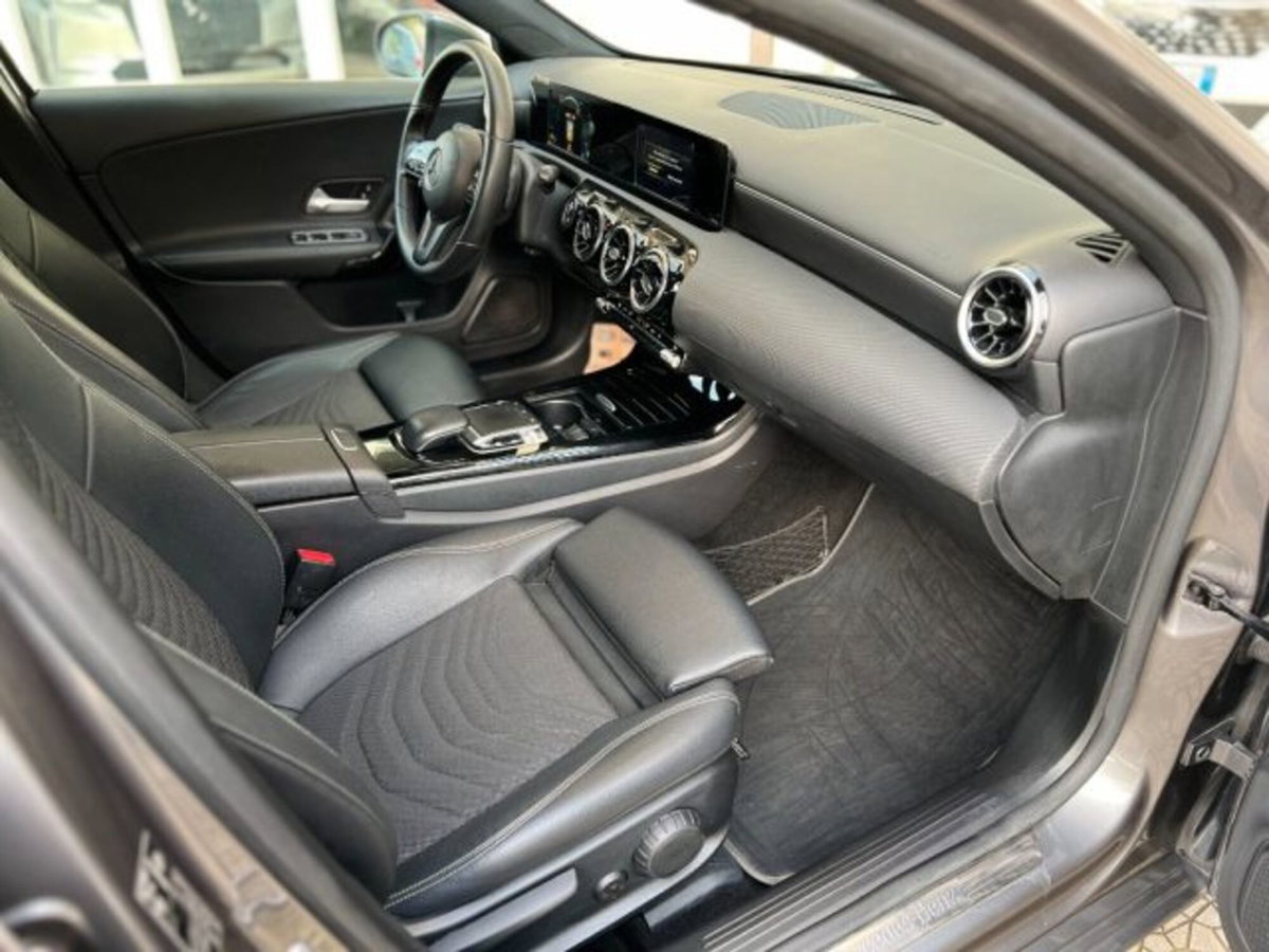 Mercedes-Benz Classe A Sedan 180 d Automatic 4p. Business (11)