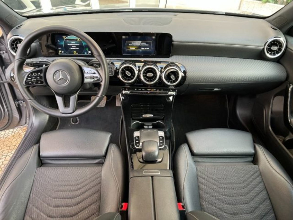 Mercedes-Benz Classe A Sedan 180 d Automatic 4p. Business (14)