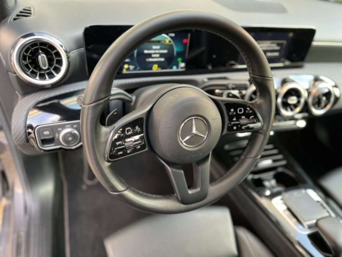 Mercedes-Benz Classe A Sedan 180 d Automatic 4p. Business (16)