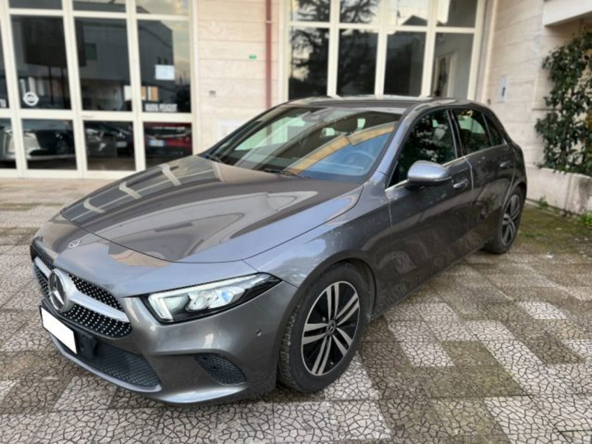 Mercedes-Benz Classe A Sedan 180 d Automatic 4p. Business (3)
