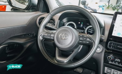 Toyota Yaris Cross 1.5 Hybrid 5p. E-CVT AWD-i Lounge (10)