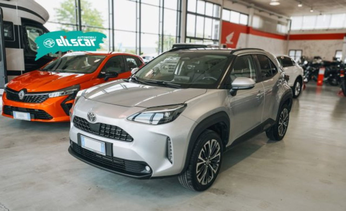 Toyota Yaris Cross 1.5 Hybrid 5p. E-CVT AWD-i Lounge (2)