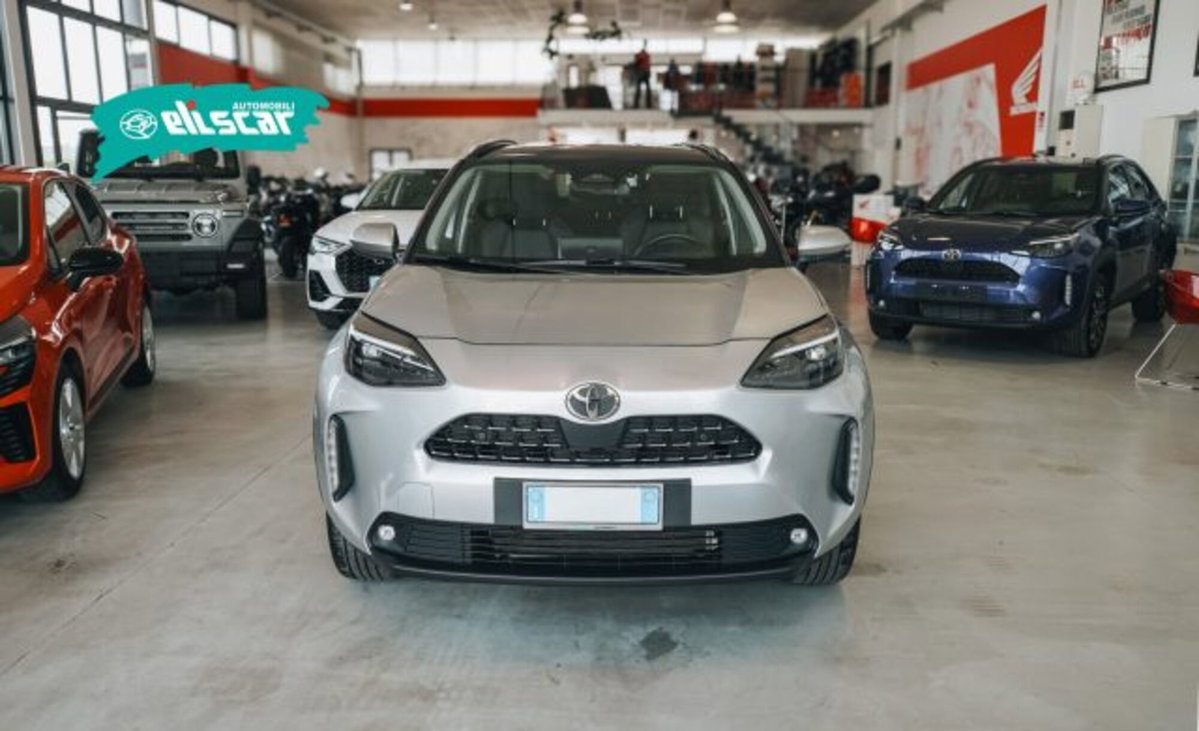 Toyota Yaris Cross 1.5 Hybrid 5p. E-CVT AWD-i Lounge (4)