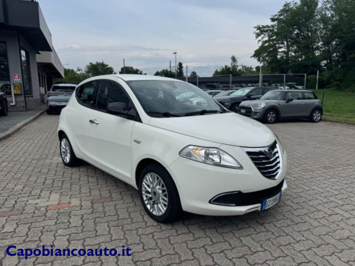 Lancia Ypsilon 1.3 MJT 16V 95 CV 5 porte S&S Gold (3)