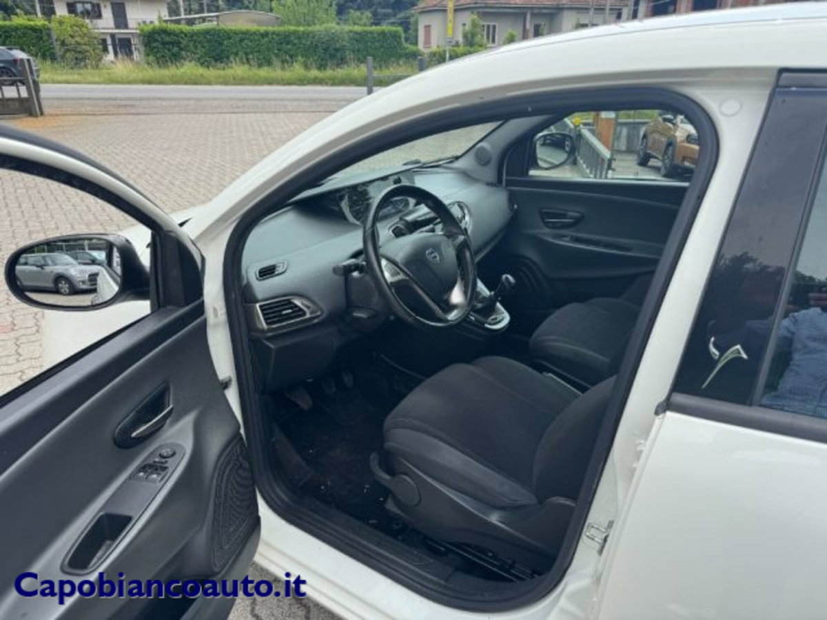 Lancia Ypsilon 1.3 MJT 16V 95 CV 5 porte S&S Gold (7)