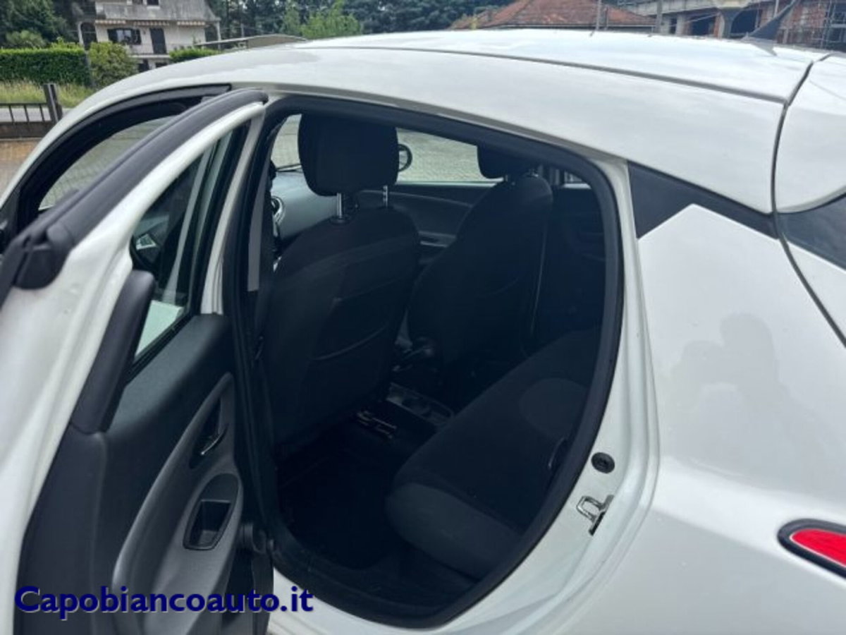 Lancia Ypsilon 1.3 MJT 16V 95 CV 5 porte S&S Gold (9)