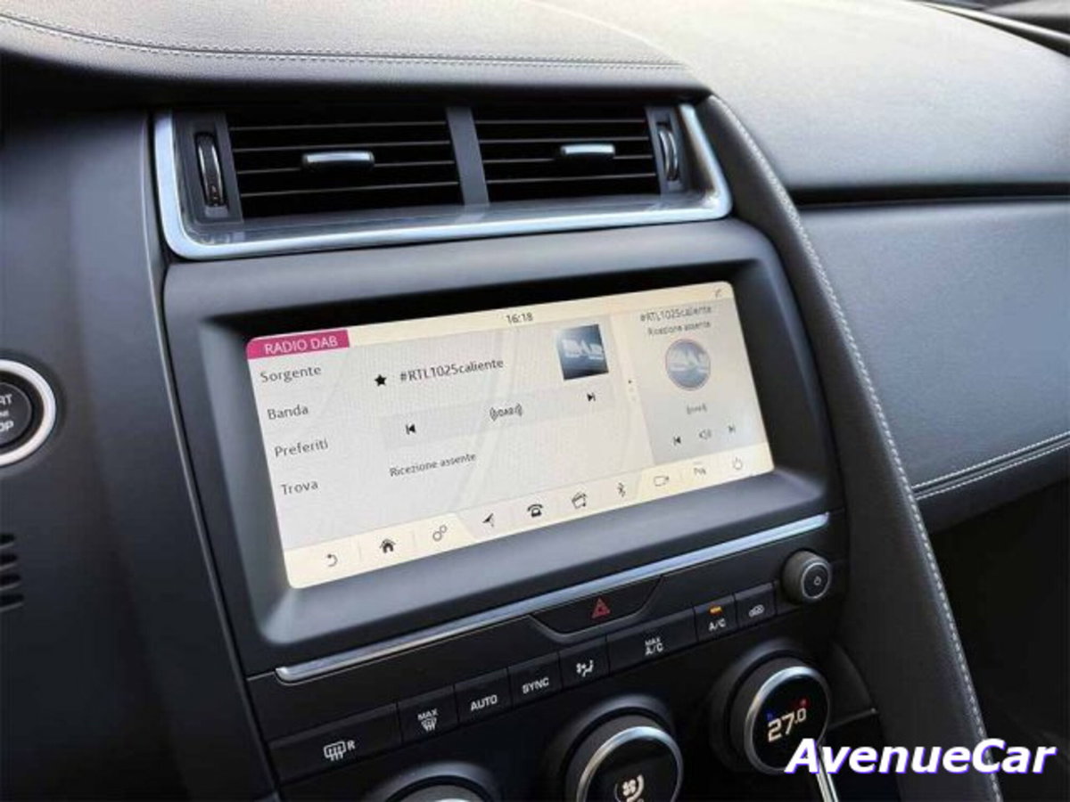 Jaguar E-Pace 2.0D 180 CV AWD R-Dynamic (17)