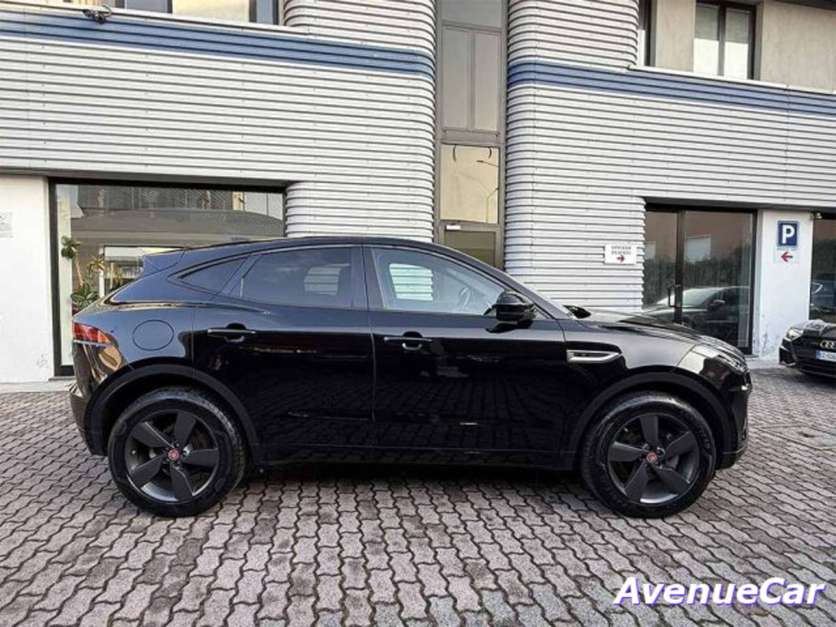Jaguar E-Pace 2.0D 180 CV AWD R-Dynamic (4)