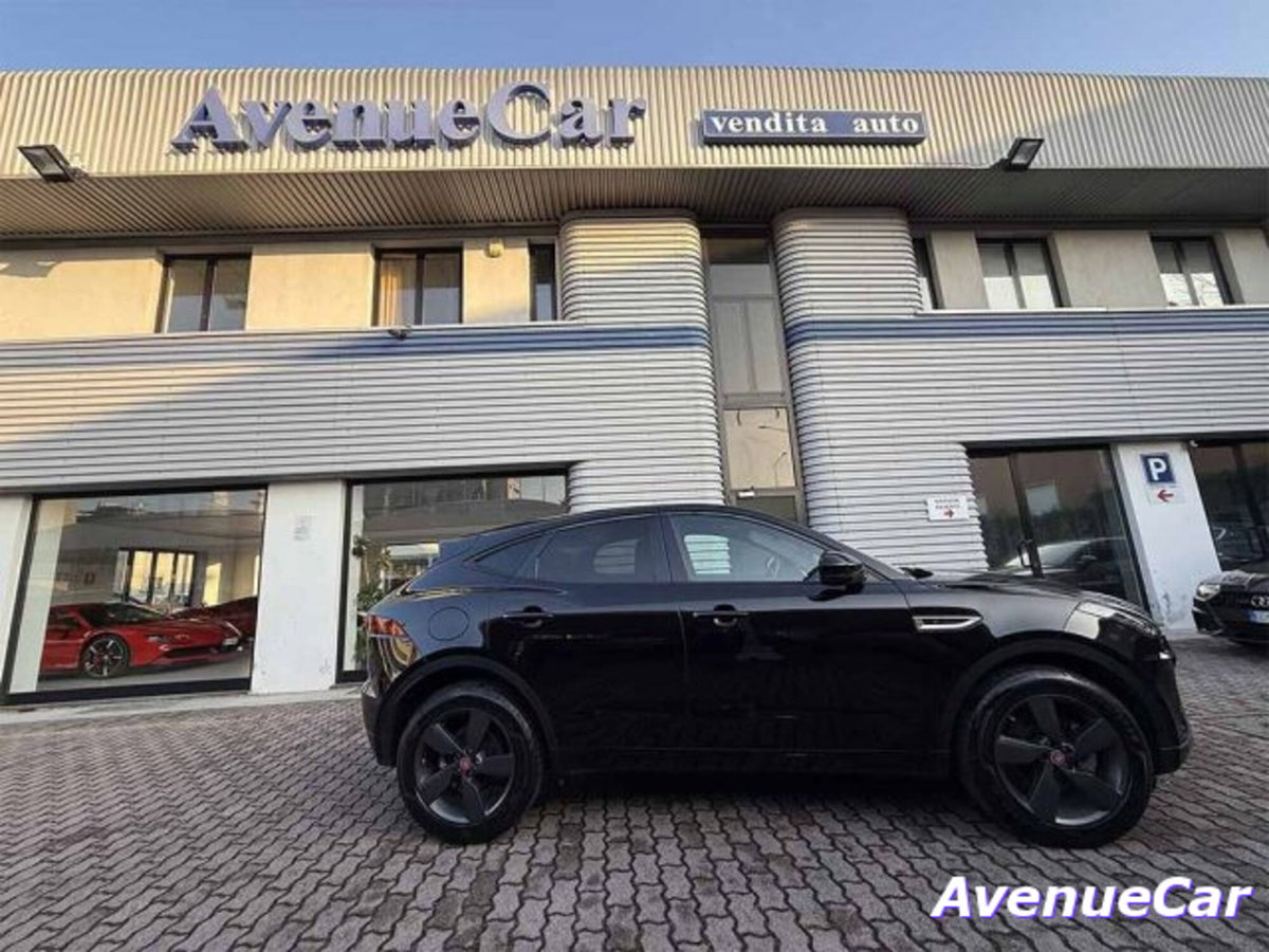 Jaguar E-Pace 2.0D 180 CV AWD R-Dynamic (5)