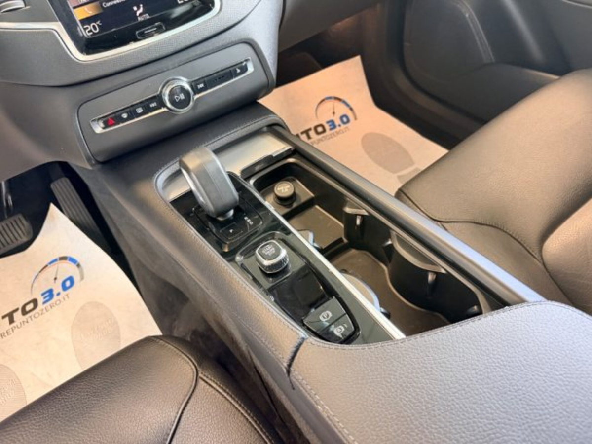 Volvo XC90 B5 (d) AWD automatico 7 posti Core (15)