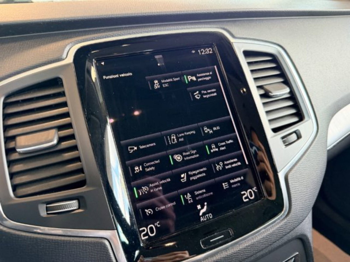 Volvo XC90 B5 (d) AWD automatico 7 posti Core (18)
