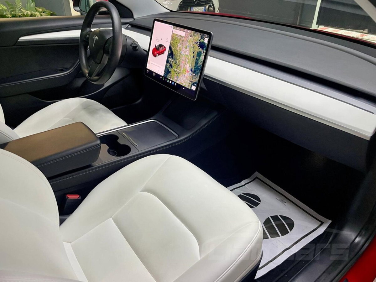 Tesla Model S Model S 100kWh Long Range Dual Motor AWD (18)