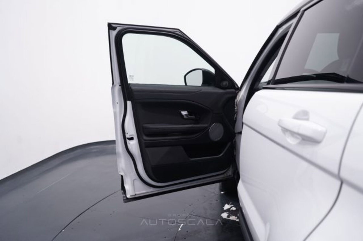 Land Rover Range Rover Evoque 2.0 eD4 5p. Pure (9)