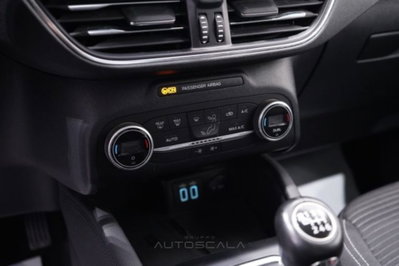 Ford Kuga 2.0 EcoBlue Hybrid 150 CV 2WD Titanium (14)