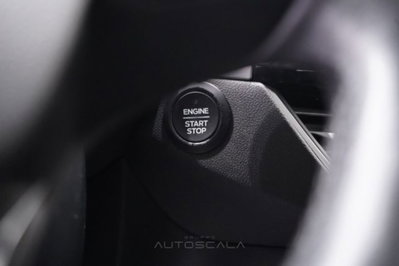 Ford Kuga 2.0 EcoBlue Hybrid 150 CV 2WD Titanium (16)