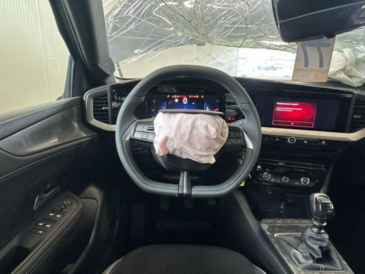 Opel Mokka 1.2 GS s&s 136cv (17)